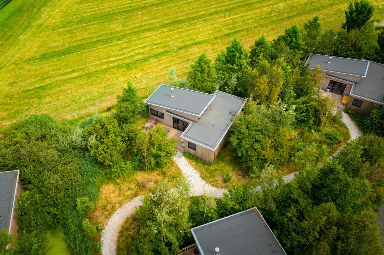 Pean-Buiten Waterlodges Nes  Dış mekan fotoğraf