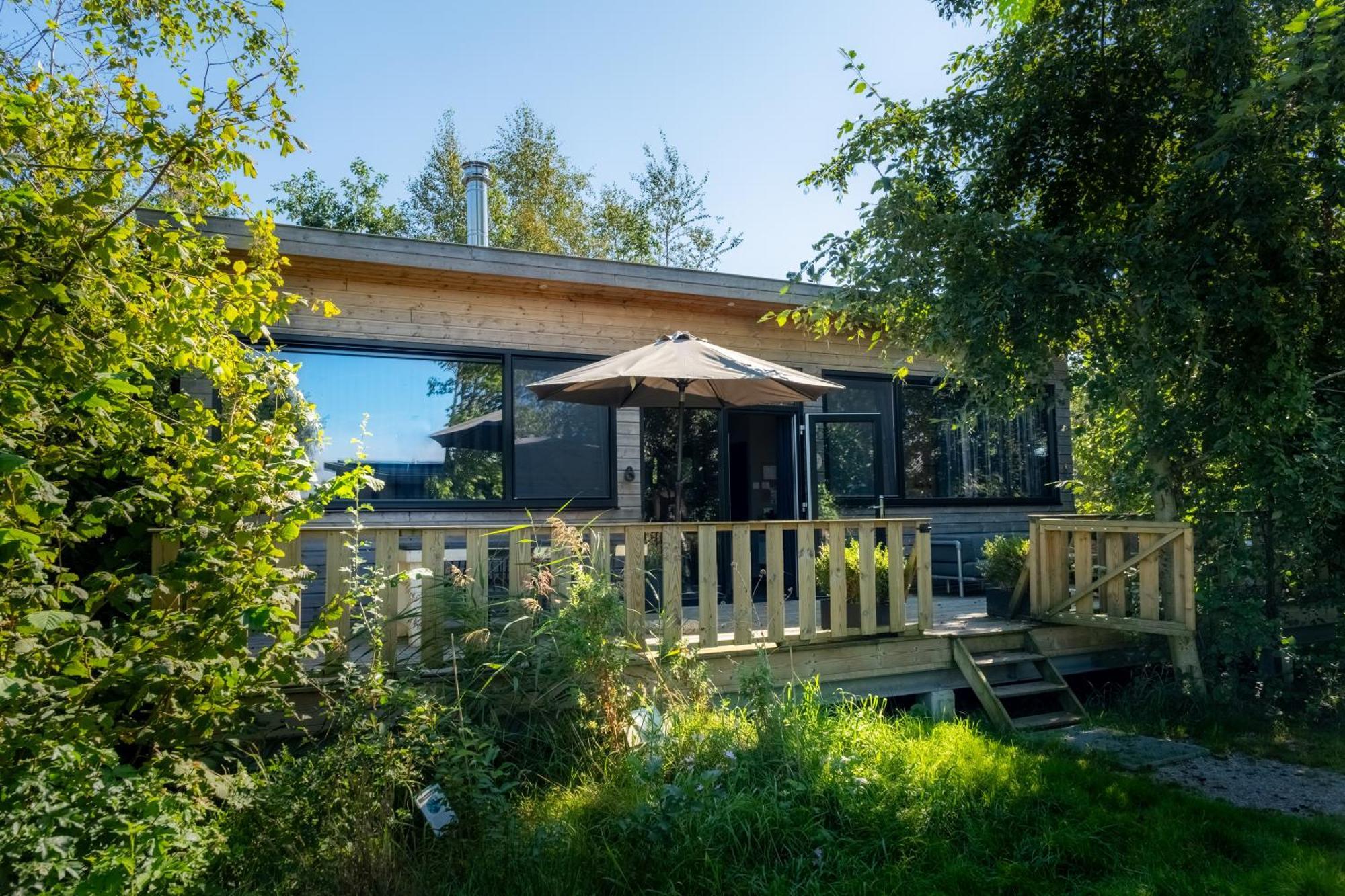 Pean-Buiten Waterlodges Nes  Dış mekan fotoğraf