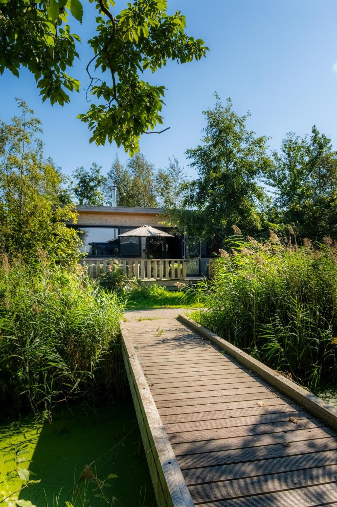 Pean-Buiten Waterlodges Nes  Dış mekan fotoğraf