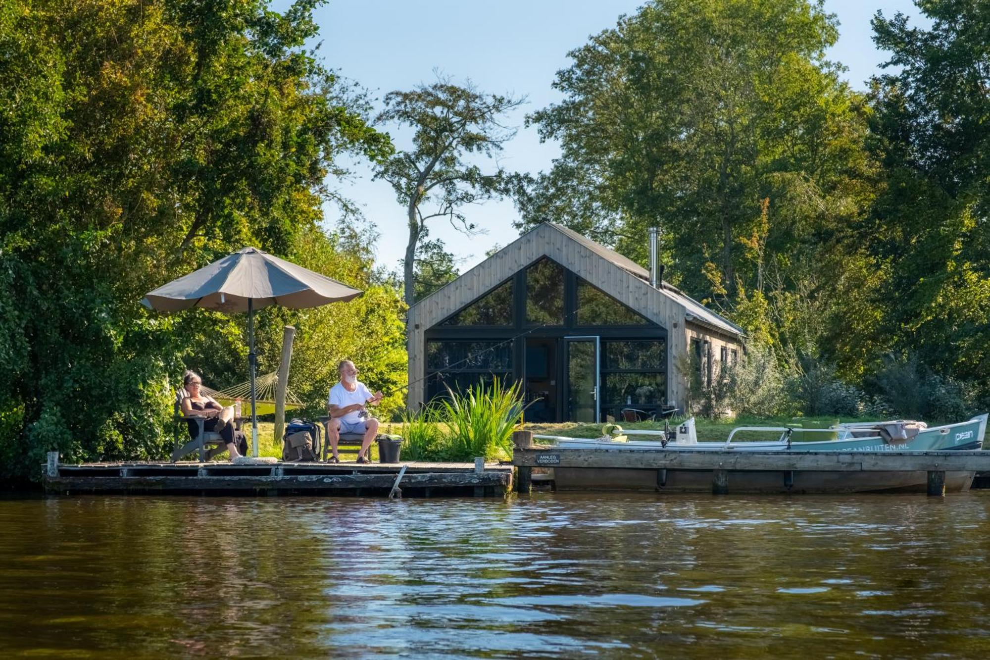 Pean-Buiten Waterlodges Nes  Dış mekan fotoğraf