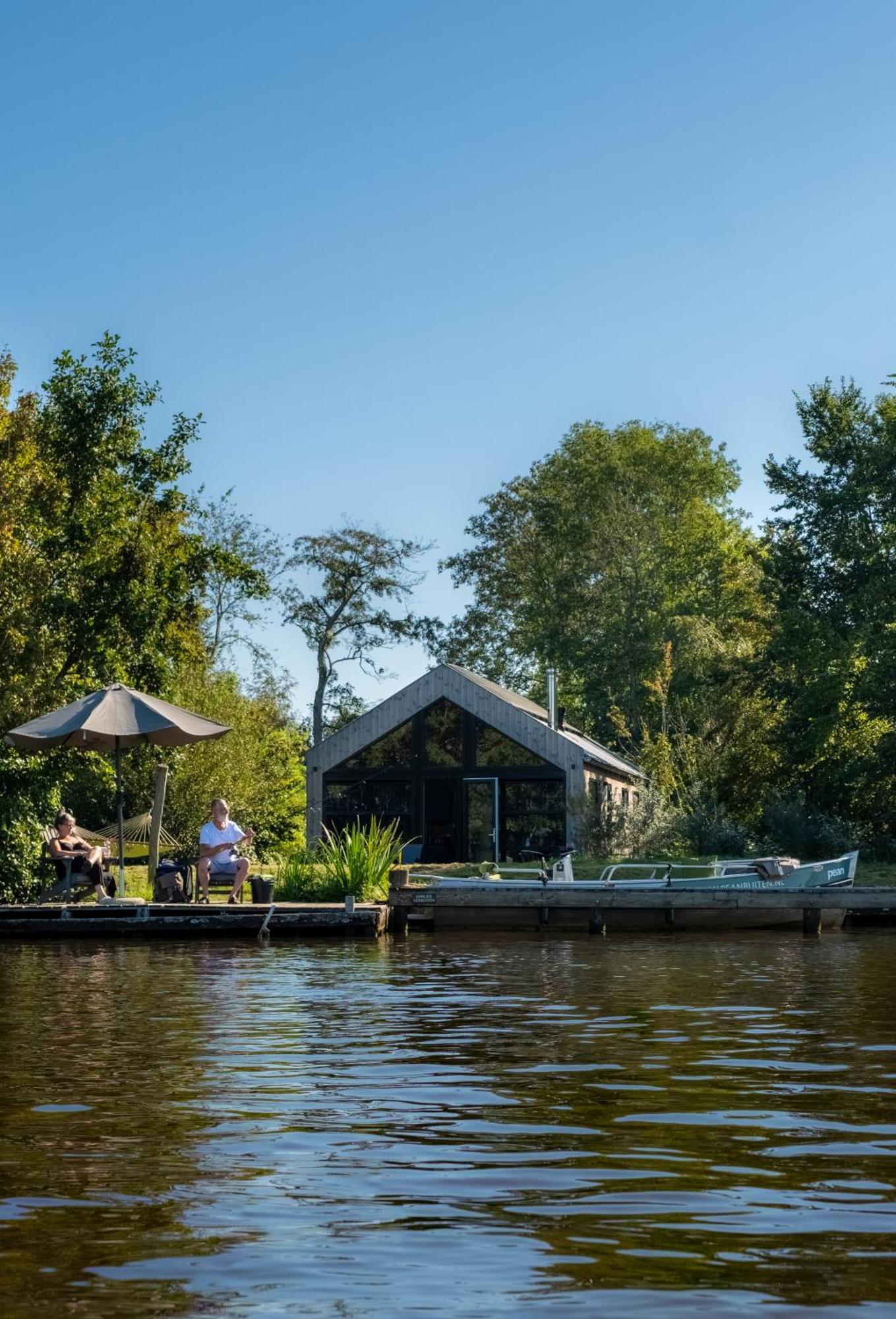 Pean-Buiten Waterlodges Nes  Dış mekan fotoğraf